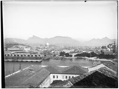 Centro do Rio de Janeiro a partir da Ilha das Cobras