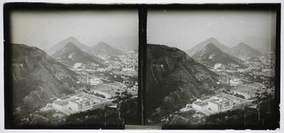 Vista da Urca e de Botafogo tomada do Morro da Urca