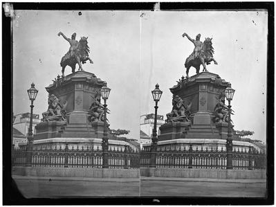 Monumento em homenagem a D. Pedro I, estátua equestre