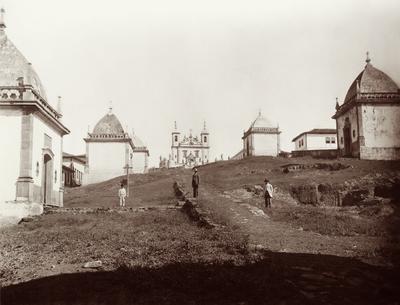 Igreja do Senhor Bom Jesus de Matosinhos e as capelas dos Passos da Paixão de Cristo