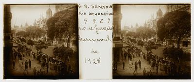 Carnaval na Avenida Rio Branco, esquina com a Rua do Rosário