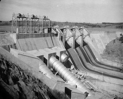 Companhia Paulista de Força e Luz - usina hidrelétrica