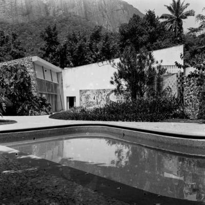 Painel de Burle Marx na residência de Walther Moreira Salles, projeto de Olavo Redig de Campos