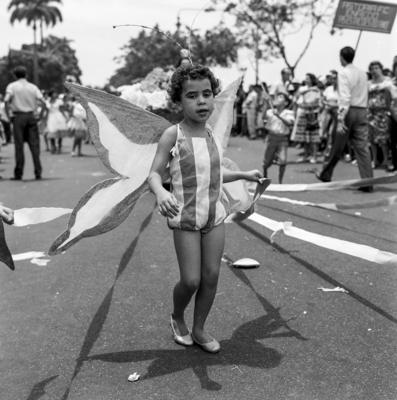 Desfile de blocos no Banho de Mar à Fantasia