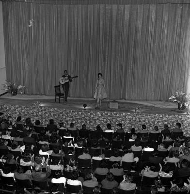 Newton Teixeira ao violão