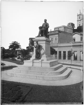 Monumento em homenagem ao visconde de Rio Branco