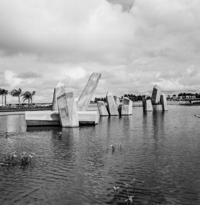 Praça dos Cristais, projetada por Roberto Burle Marx