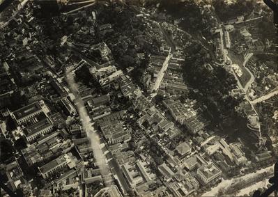 Vista aérea do bairro da Glória, destaque para a rua Benjamin Constant