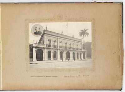 Palácio Itamaraty; no canto superior esquerdo, retrato do Barão do Rio Branco