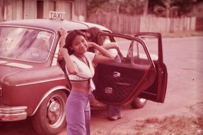 Edna de Cássia em sua casa