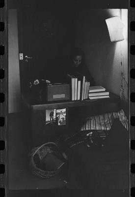 Lena Coelho dos Santos no alojamento dos professores (Colina)