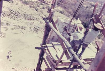 Construção da Estátua do Padre Cícero na colina do Horto