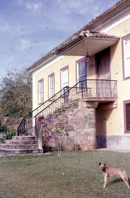Casa da fazenda do Resgate - lateral da escada