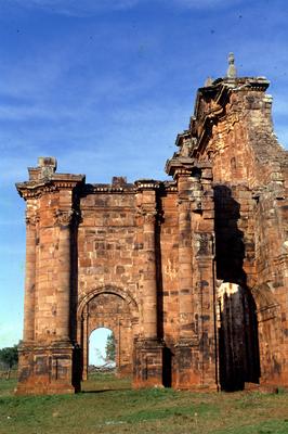 Ruínas da Igreja de São Miguel Arcanjo