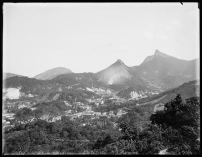 Bairro de Laranjeiras; tomado do Catete