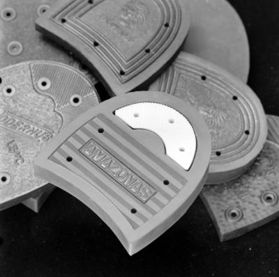 Campanha publicitária da agência Denison para salto de sapato Amazonas