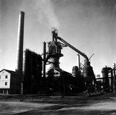 Fábrica em Volta Redonda, provavelmente a Companhia Siderúrgica Nacional