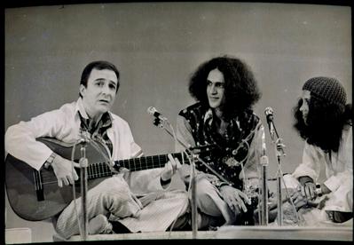 João Gilberto, Caetano Veloso e Gal Costa (reprodução)