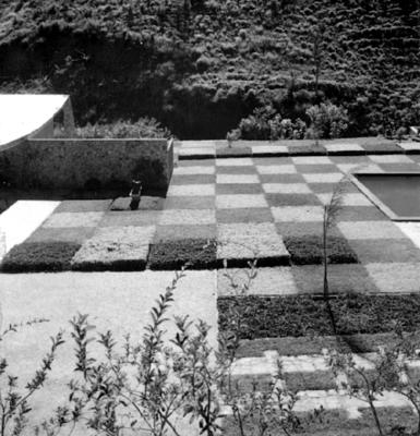 Residência de Edmundo Cavanellas, projeto do arquiteto Oscar Niemeyer e Burle Marx