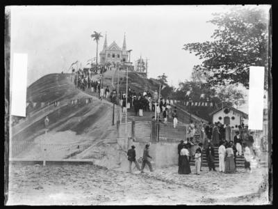 Igreja da Penha em dia de festa