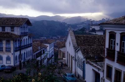 Sobrados e vista da cidade