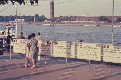Passeio de barco pelo rio Reno