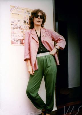 [Lançamento de A teus pés]