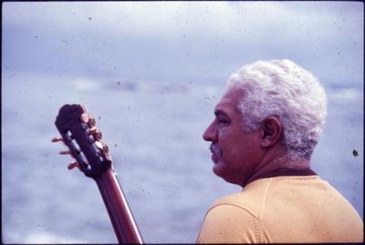 Dorival Caymmi com o violão