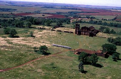 Ruínas da Igreja de São Miguel Arcanjo